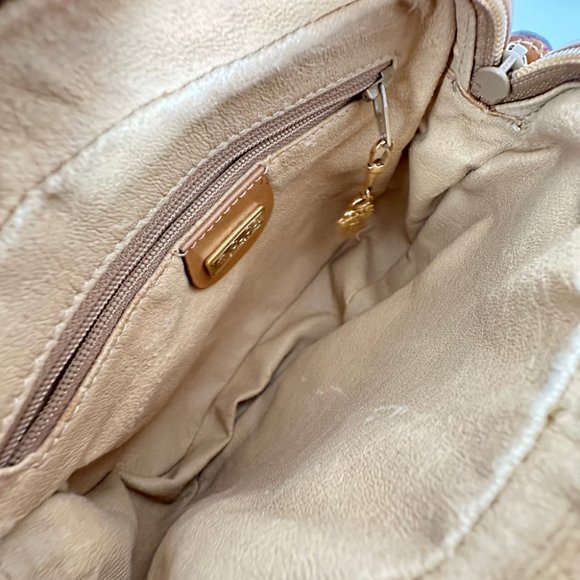 White Micro Gucci GG Crossbody - Picture 15 of 16